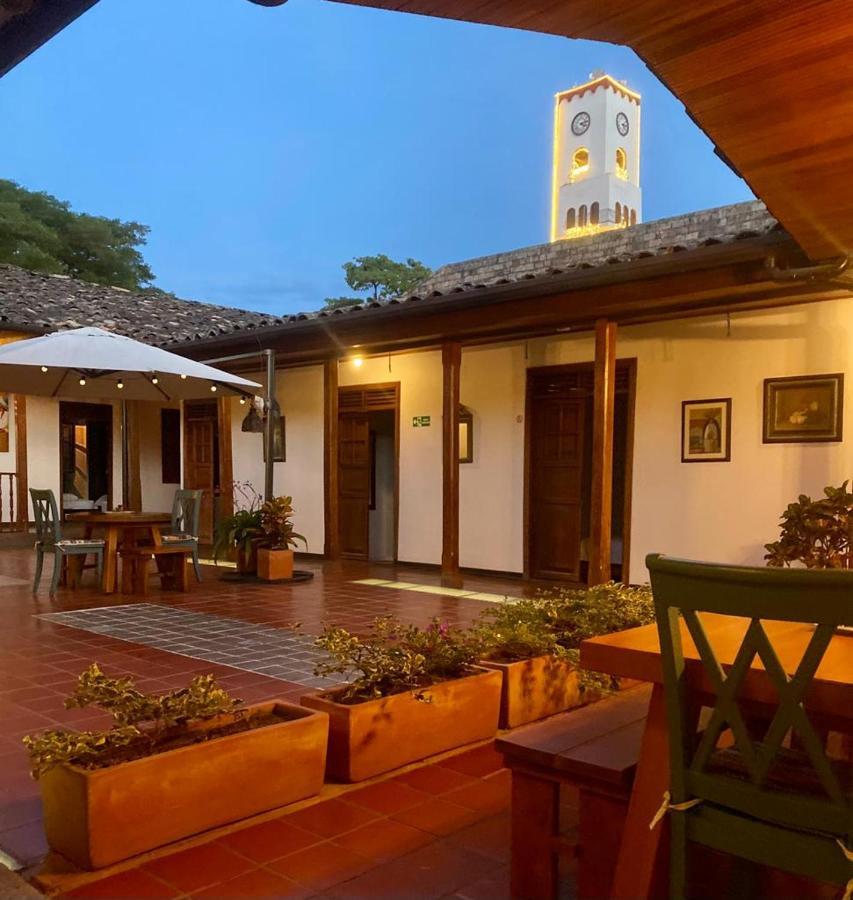 Hotel Colonial Andino - Parque Principal De Pitalito Exterior photo